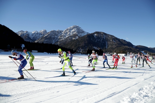 UNA DOBBIACO-CORTINA PIÙ COMPATTA, IN 1800 SUGLI SCI DALLA NORDIC ARENA